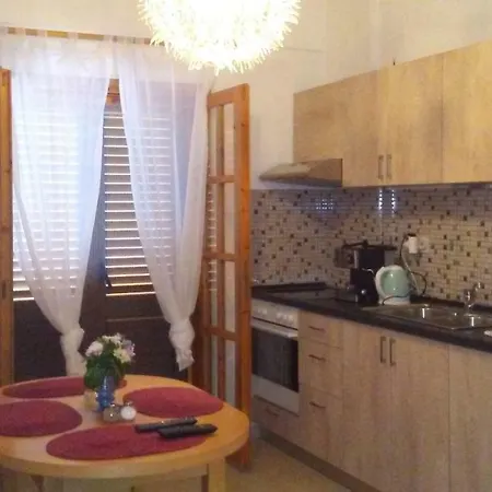 St Paul And Peter's House Διαμέρισμα