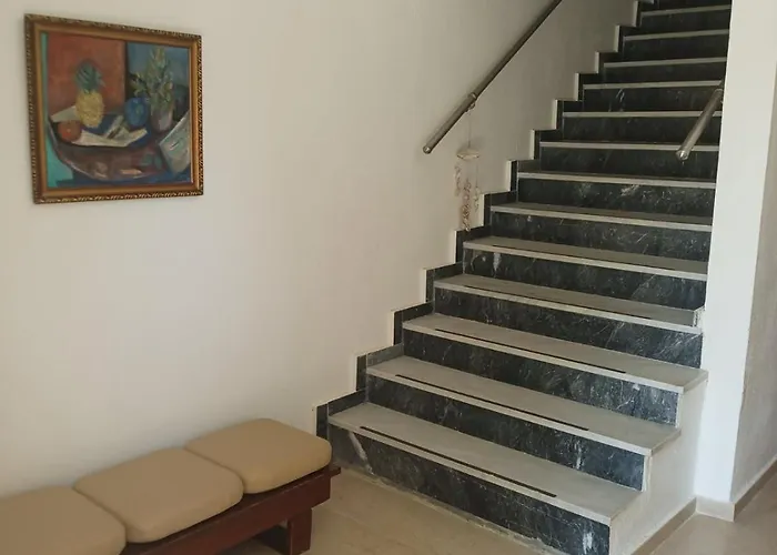 St Paul And Peter's House Apartment *