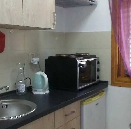 St Paul And Peter's House Apartment *
