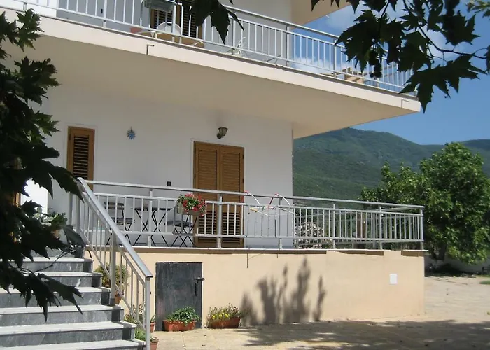 St Paul And Peter's House * Asprovalta